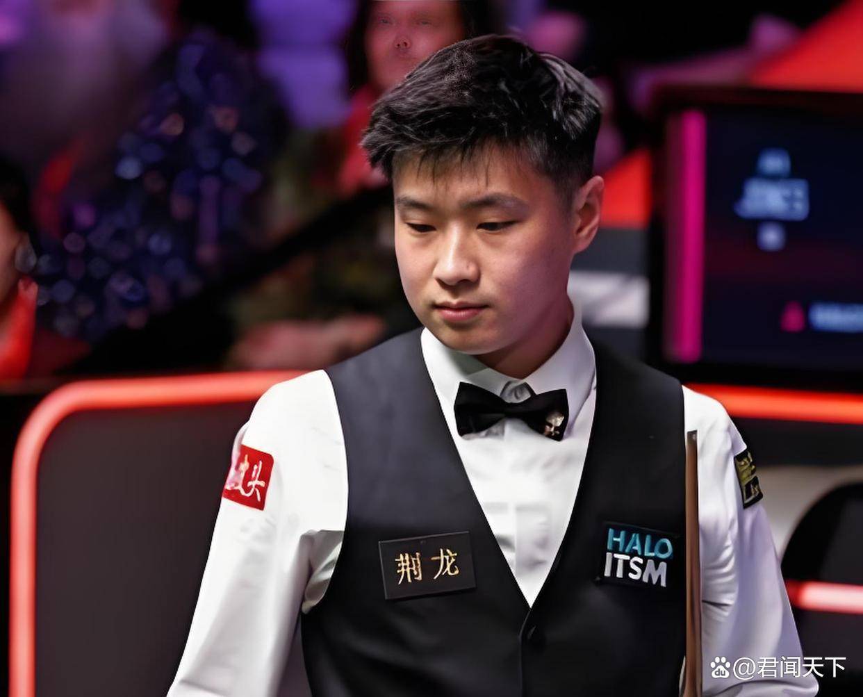 成绩往往直 成绩往往直