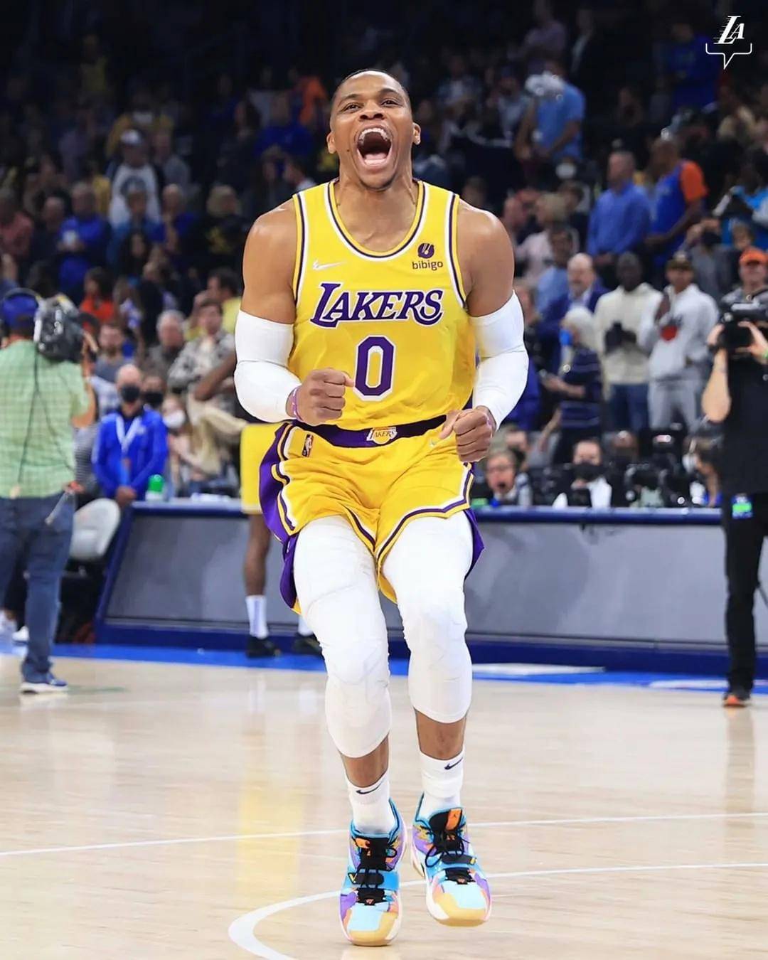 配合半拍的 配合半拍的