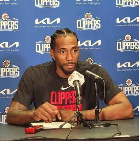 侧翼单打和 侧翼单打和